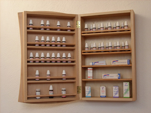Hom&ouml;opathieschrank